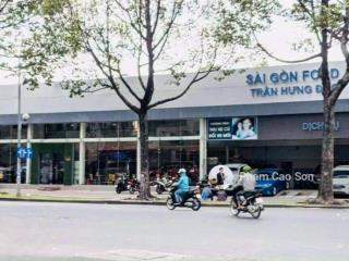 Mặt tiền trống suốt ngang 38m  sử dụng hơn 700m2 số 7a trần hưng đạo, quận 1.