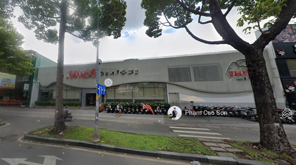 Mặt tiền trống suốt ngang 38m  sử dụng hơn 700m2 số 7a trần hưng đạo, quận 1.