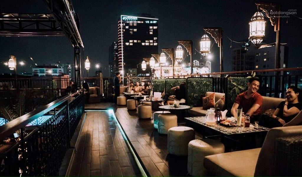 Hơn 3.000m2 sử dụng, ngang 15m có 2 thang máy, rooftop  mặt tiền 20 đỗ quang đẩu, quận 1.