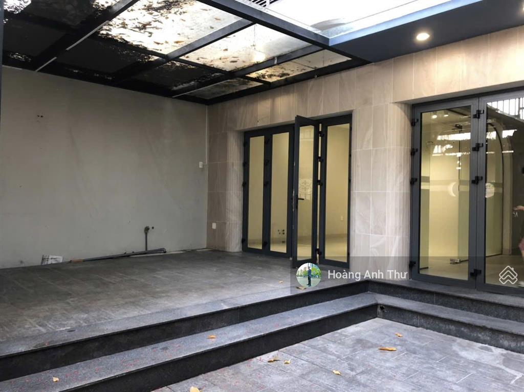 Bán nhà hẻm 25 cửu long p2 tân bình dt 9,7x12  120m2 nhà 3 tầng giá 22 tỷ tl