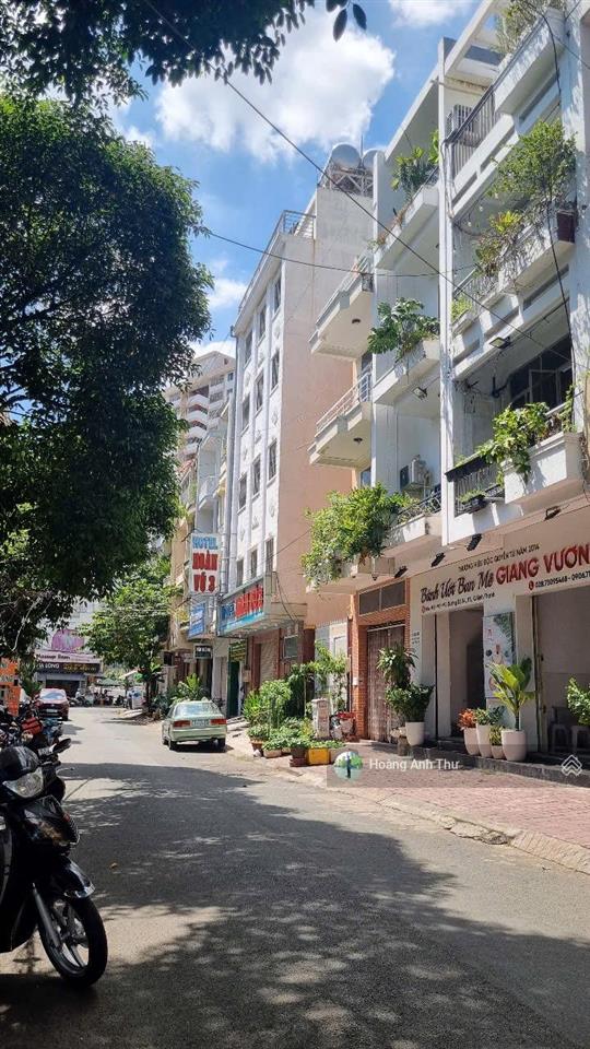 Khách sạn mt miếu nổi  p. gia định ngay phan xích long 8x19m kết cấu 5 tầng 31 pn giá 37 tỷ
