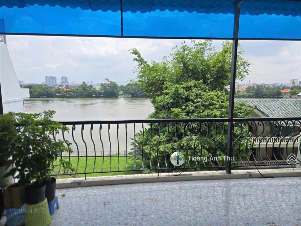 Bán chdv 2mt bình lợi  bình thạnh  view sông dt 15x18 hầm 4 tầng hdt 100tr/th 45 tỷ