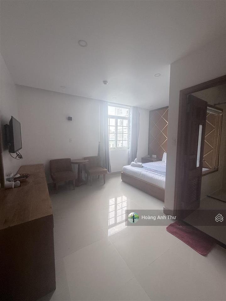 Nhà mt lam sơn  hát giang p2 tân bình dt 5x20  5 tầng giá tốt chỉ 24 tỷ tl