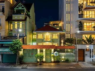 Bán nhà mt hát giang, khu sân bay dt 10,7x17,5  nhà 3 tầng giá tốt 40 tỷ tl