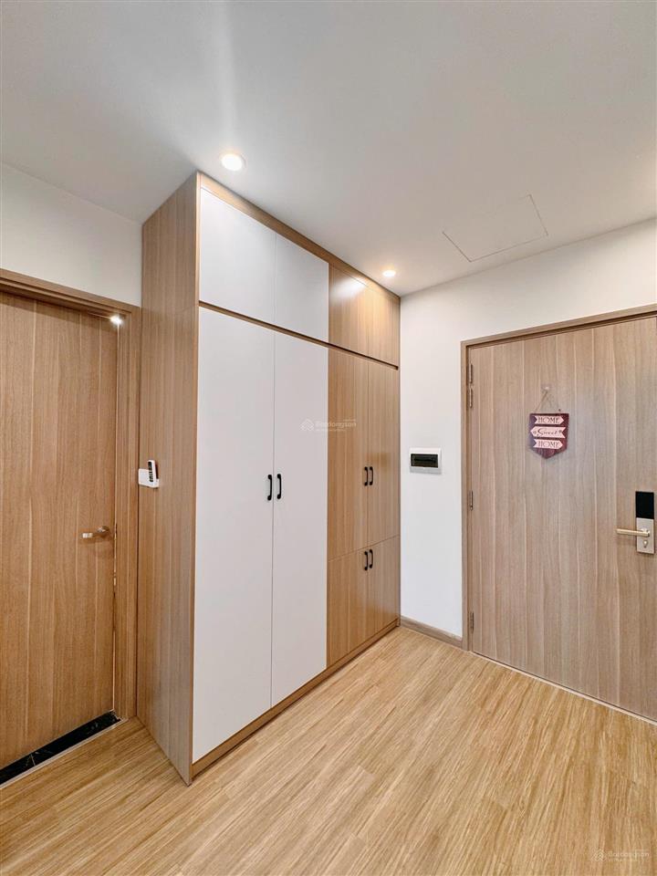 Bán gấp căn hộ tòa s303, 28,2m2 có ban công, vinhomes smart city, 2.35 tỷ(chủ cần bán gấp tuần này)