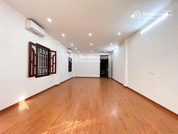 Cho thuê nhà 5 tầng đường hồ tùng mậu, gần gold mark city, ô tô đỗ cửa