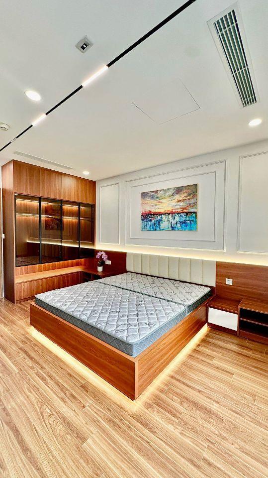 Bán gấp căn hộ chung cư đường Hoàng Quốc Việt – giá rẻ - nhà đẹp.