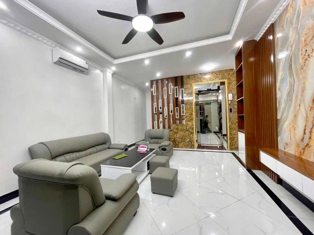 Bán nhà đẹp ngõ 401 Xuân Đỉnh – 3 ngủ - 5 tầng – sẵn thang máy – chỉ 8,8 tỷ.