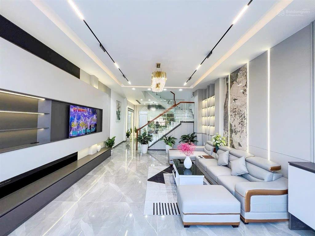 Bán nhà chu văn an q.bình thạnh, giá 3tỷ560, 51m2, sổ chính chủ, đang cho thuê 19tr/tháng