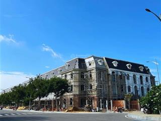 Chính chủ gửi bán nhà phố đảo kim quy. vị trí gần sông đồng nai, giá cực kì tốt