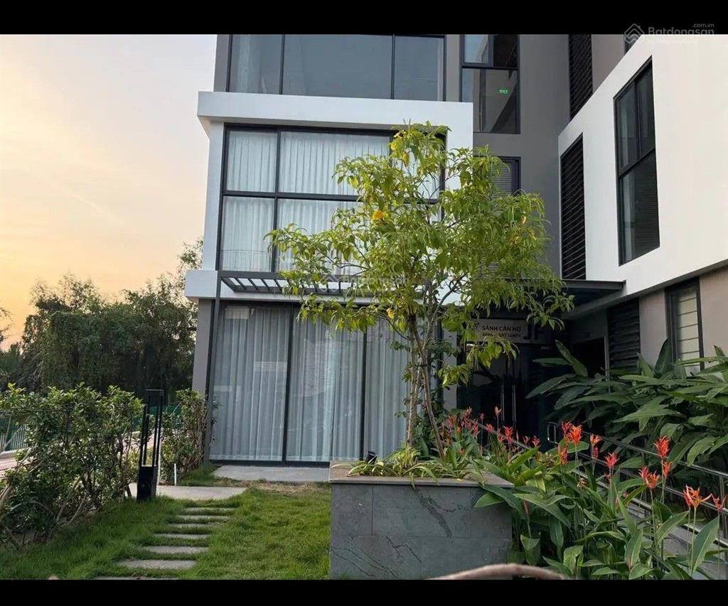Chính chủ cho bán căn hộ panomax 122m2, tầng cao thoáng mát, giá tốt 9,5 tỷ có tl cho kh mua