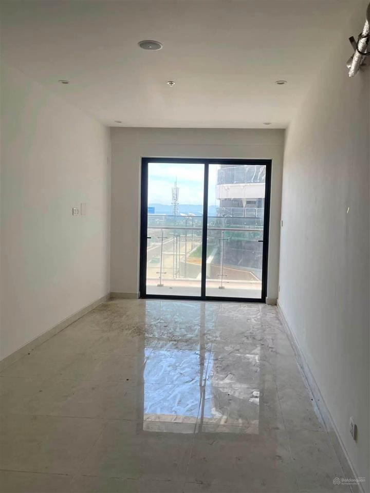 Bán condotel ttc plaza đà nẵng, 2,6 tỷ, 54m2, 2pn, đầy đủ nội thất, hướng đông