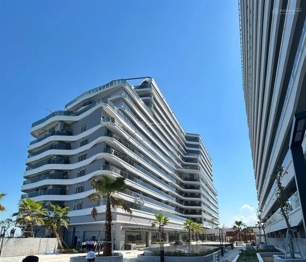 Bán condotel ttc plaza đà nẵng, 2,6 tỷ, 54m2, 2pn, đầy đủ nội thất, hướng đông