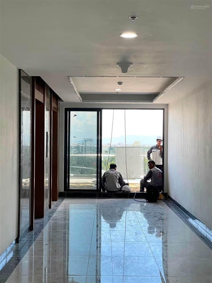 Bán condotel ttc plaza đà nẵng, 2,6 tỷ, 54m2, 2pn, đầy đủ nội thất, hướng đông