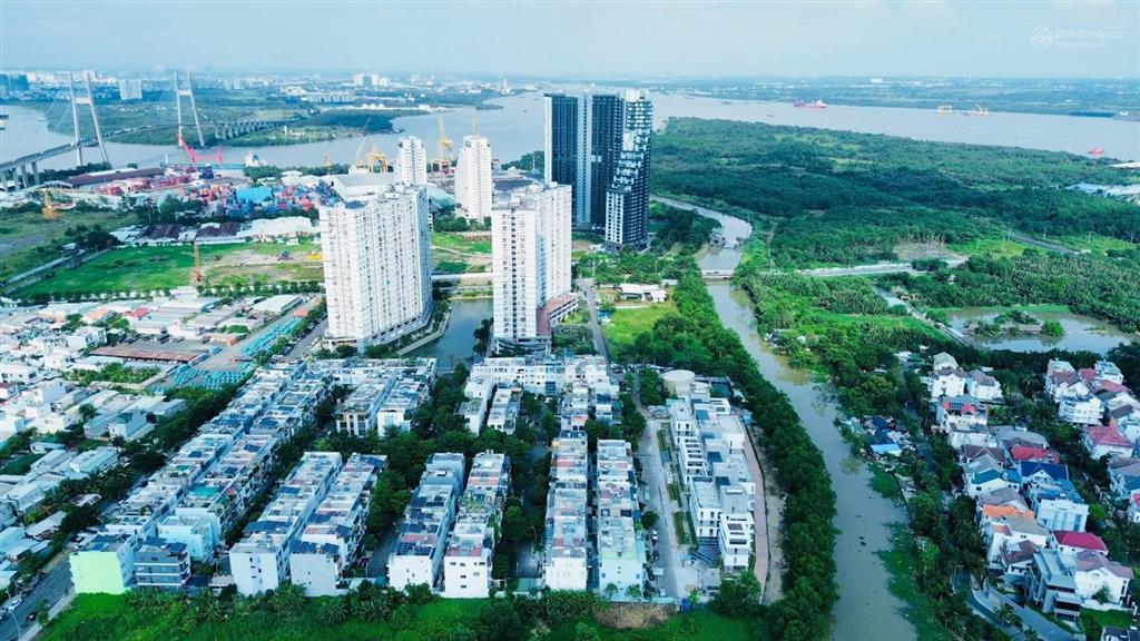 Khách gửi bán căn hộ thấp tầng ven sông, tầng 4, view phòng ngủ hướng sông tại trung tâm q7