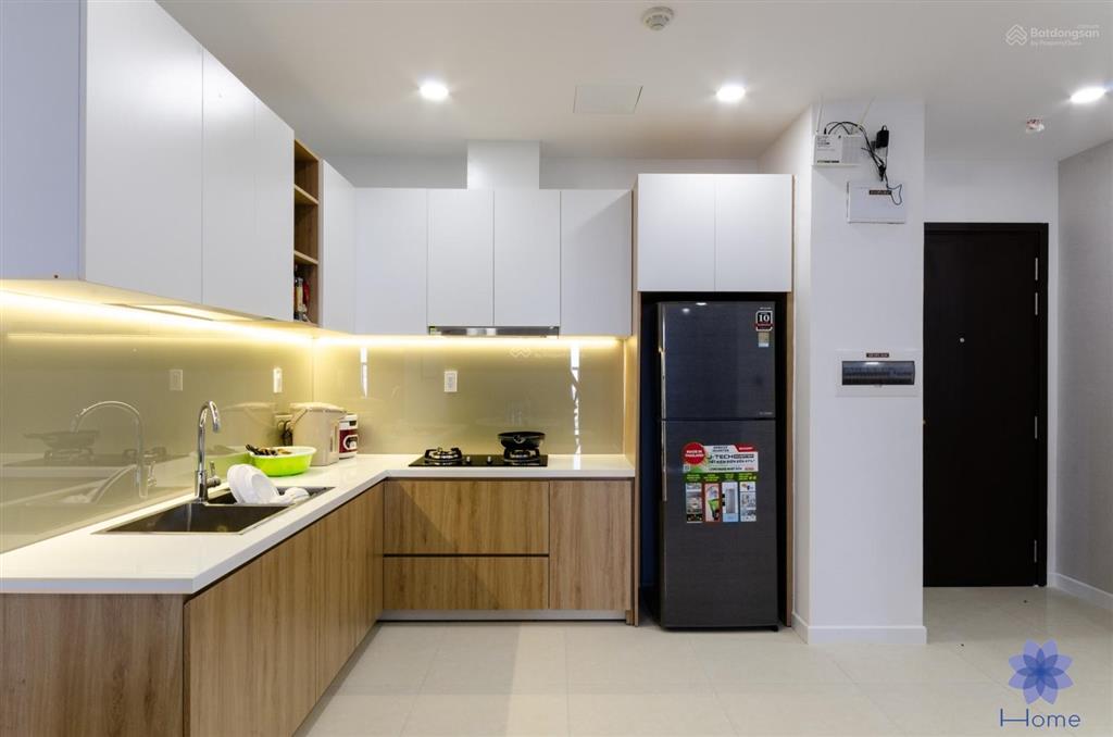 Bán căn 3pn 2wc 86m2 full nt giá chỉ 7.450 tỷ nhận nhà ngay tại golden mansion