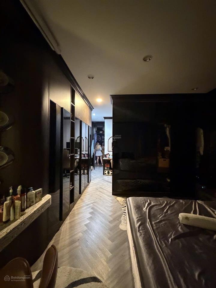 Bán nhà mặt tiền quốc hương thảo điền siêu đẹp, dt 124m2 giá cực tốt