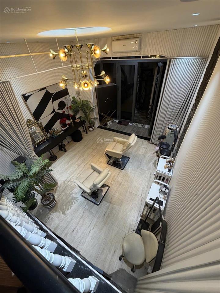 Bán nhà mặt tiền quốc hương thảo điền siêu đẹp, dt 124m2 giá cực tốt