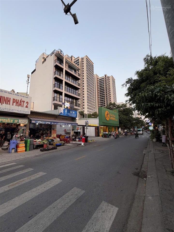 Bán nhà mặt tiền quốc hương thảo điền siêu đẹp, dt 124m2 giá cực tốt