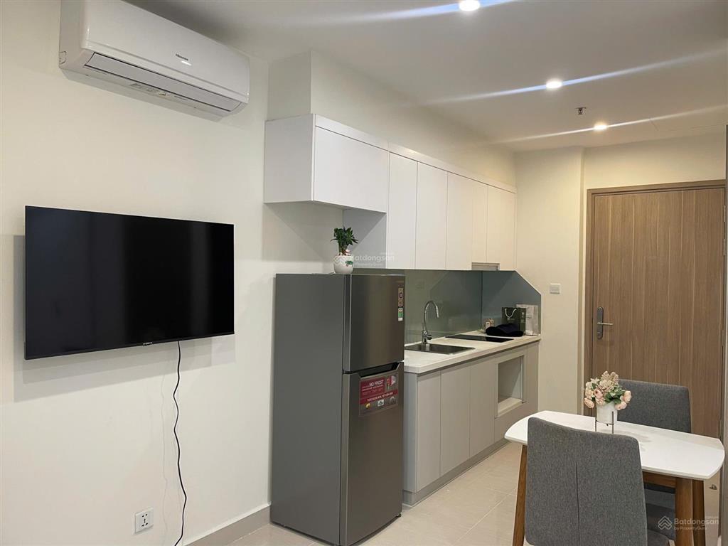 Cực rẻ với căn studio 29m2 thông thủy, hướng đn, đủ đồ , đang cho thuê giá chỉ 2 tỷ.  0911 341 ***