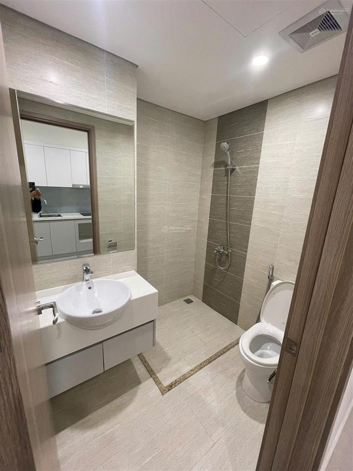 Bán studio 29m2 thông thủy, đủ đồ, hướng tn, tòa vip giá 1,85 tỷ net.  0911 341 ***