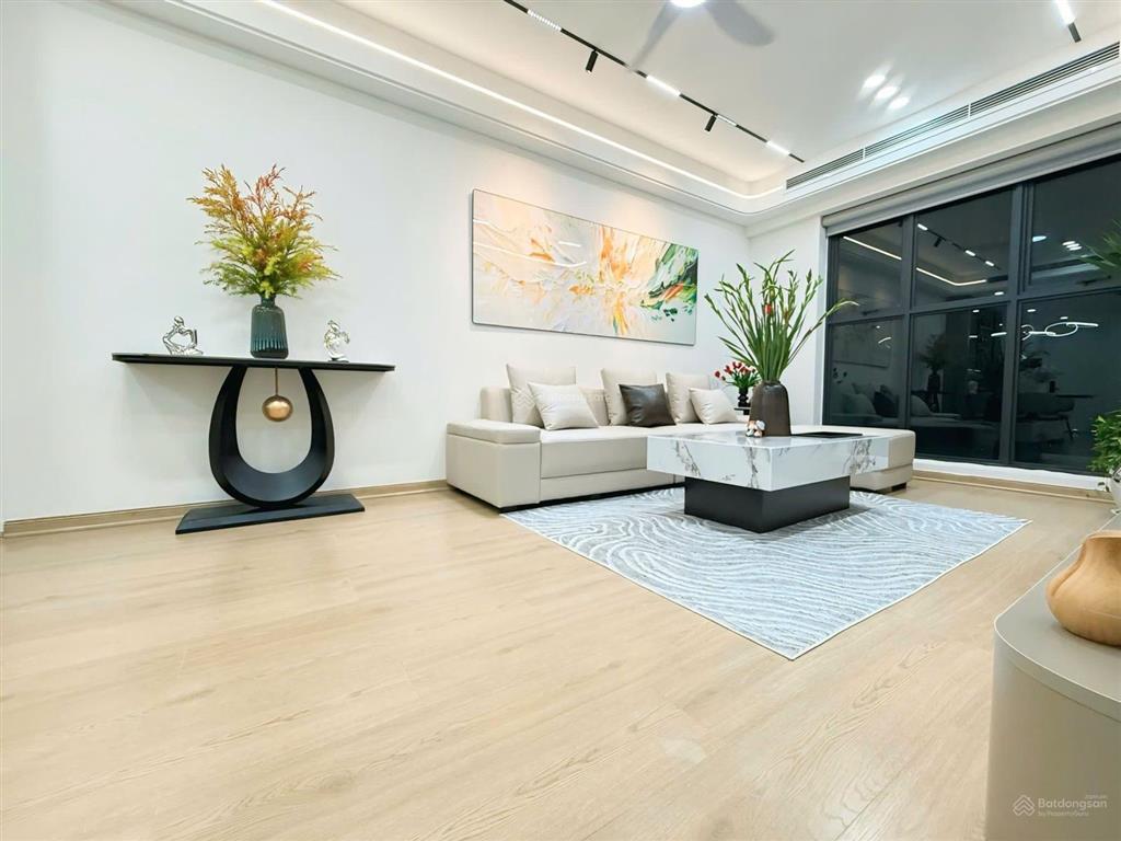 Bán cc vinhomes skylake, 8 tỷ vnd, 65m2, view đẹp, 2pn, 1wc, đầy đủ nội thất 0989 149 ***
