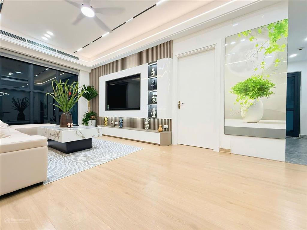 Bán cc vinhomes skylake, 8 tỷ vnd, 65m2, view đẹp, 2pn, 1wc, đầy đủ nội thất 0989 149 ***