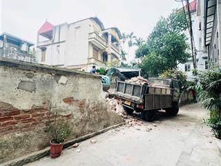 Bán đất gia thượng lb 70m²  mt 4.6m  ô tô vào đất giá cực tốt 10.8 tỷ.