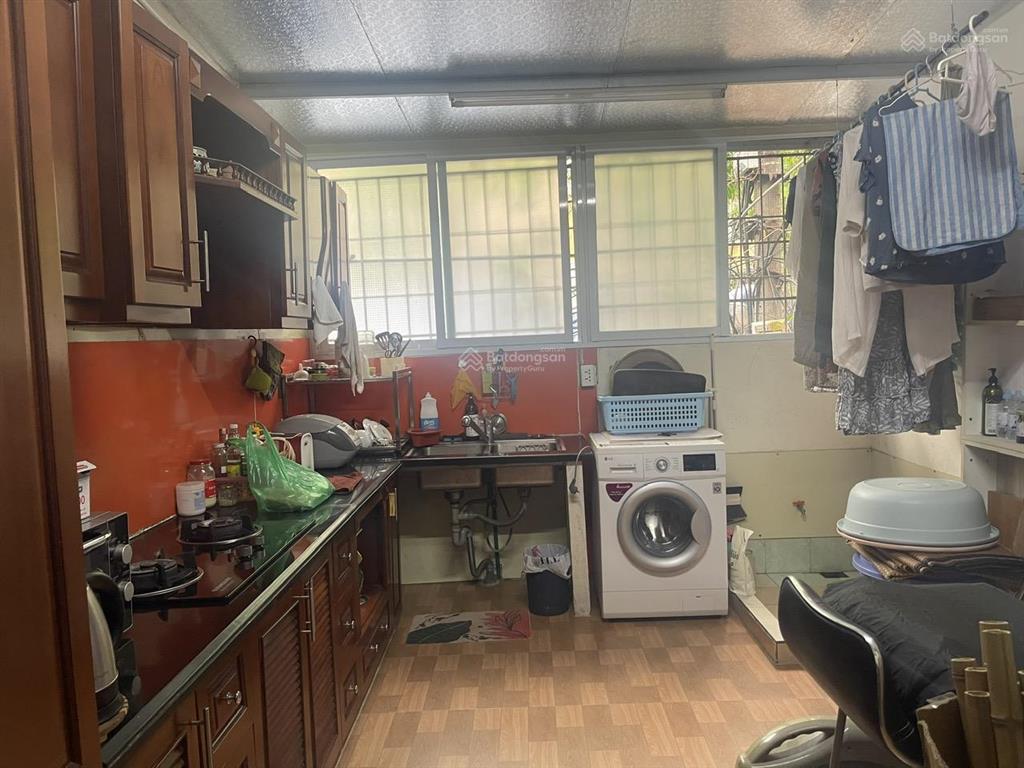 Bán căn hộ tầng 2 tập thể kim liên nhà dân, view mặt phố, 3 ngủ, wc, đủ đồ, giá tốt 5.7 tỷ.