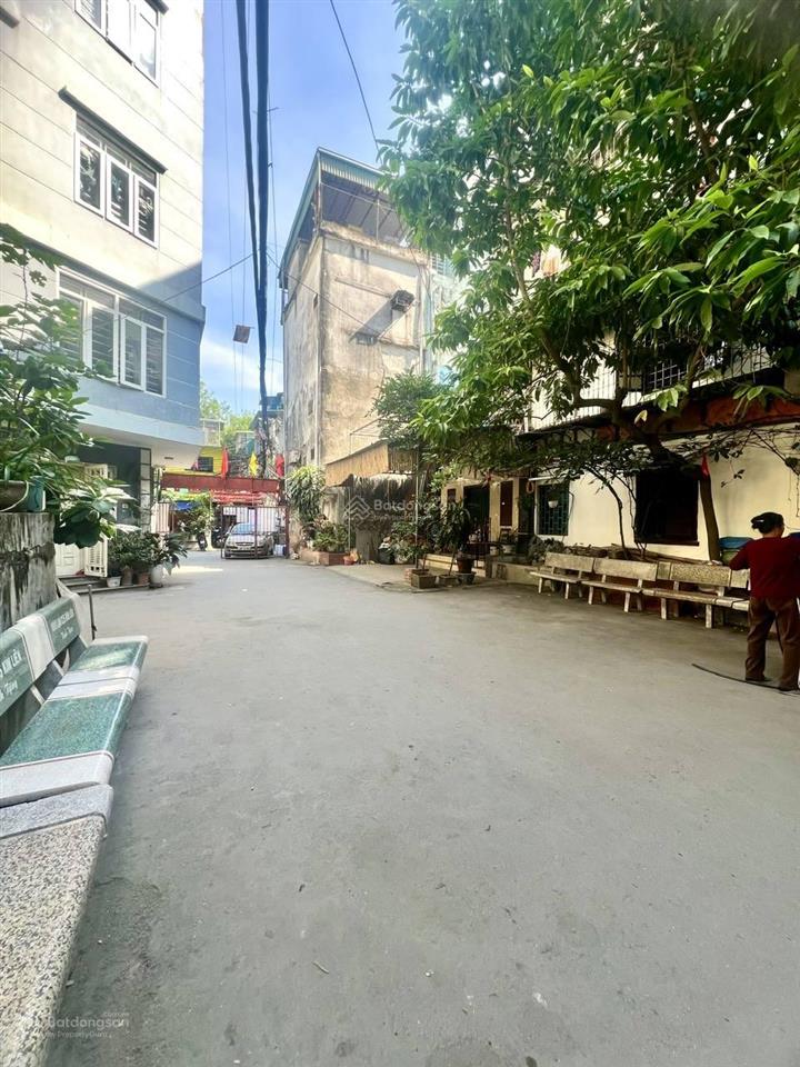 Bán căn hộ tầng 2 tập thể kim liên căn góc 3 mặt thoáng, 3 ngủ, 2 wc, full đồ, giá tốt 6.28 tỷ.