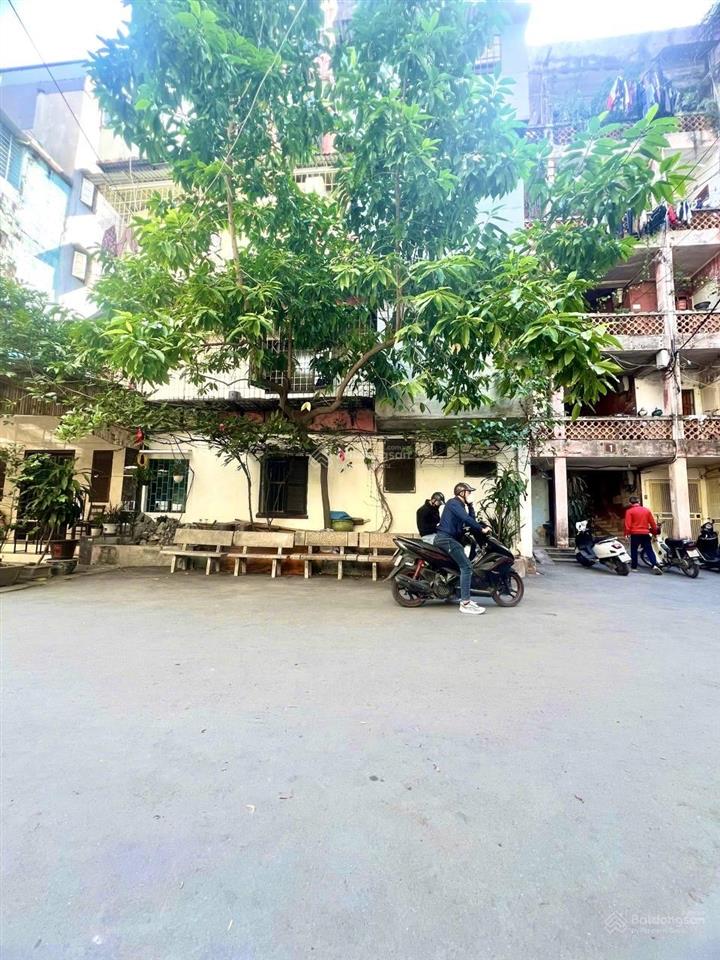 Bán căn hộ tầng 2 tập thể kim liên căn góc 3 mặt thoáng, 3 ngủ, 2 wc, full đồ, giá tốt 6.28 tỷ.