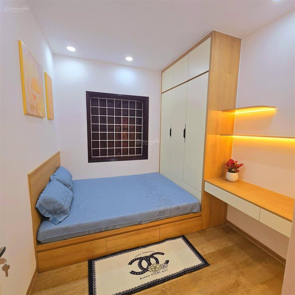 Bán căn hộ tầng 2 tập thể kim liên căn góc 3 mặt thoáng, 3 ngủ, 2 wc, full đồ, giá tốt 6.28 tỷ.