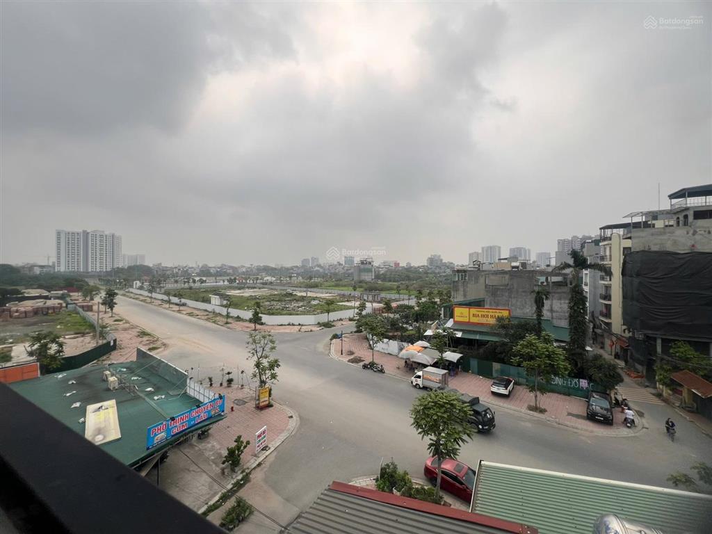 Nhà đẹp ngõ 264 ngọc thụy mặt ngõ ô tô tránh, kd đỉnh, 54m x 5 tầng, giá 17.7 tỷ