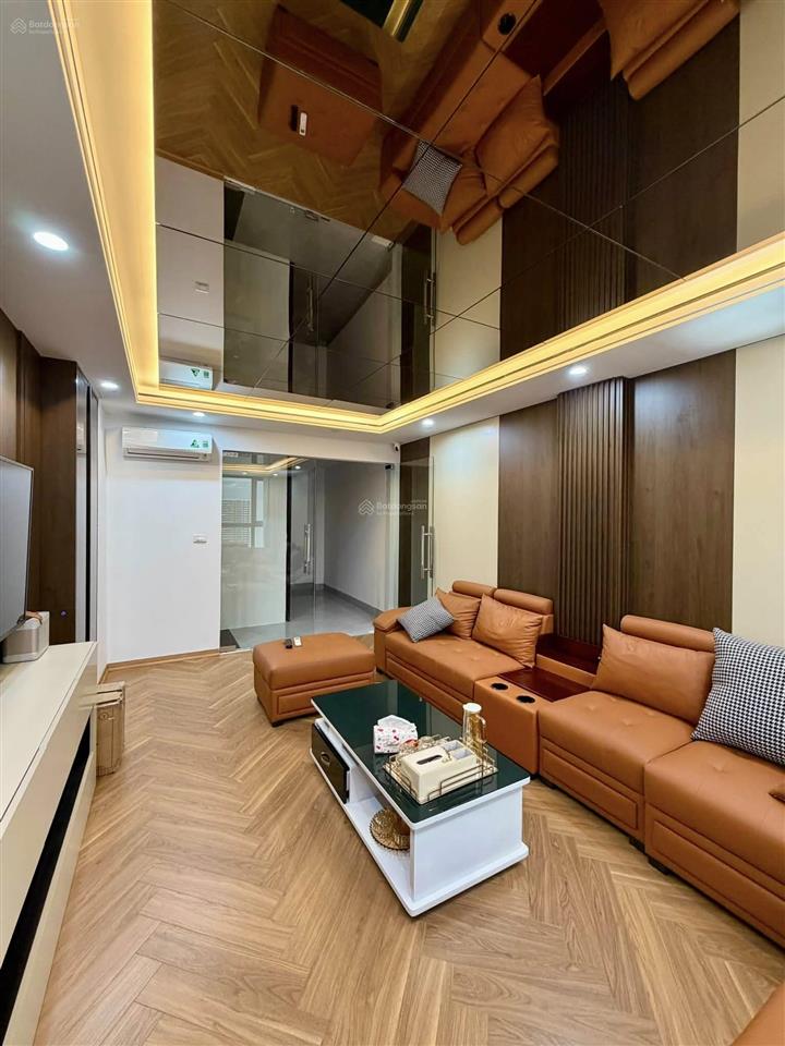 Nhà đẹp phố hoa lâm 66x 6t, tm, ô tô vào nhà tặng full nội thất xịn, giá tốt.