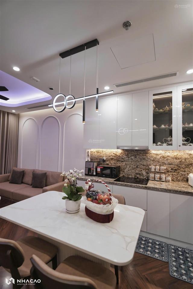 Chủ nhà cần tiền gấp bán nhanh căn 2n2wc ltd 71m2 full nt tại cc golden crown giá chỉ 3,65 tỷ