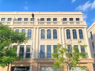Chính chủ cần bán gấp căn mt5 65m2 ngang 5m đường rộng 20m vị trí 102 dự án vinhomes golden city