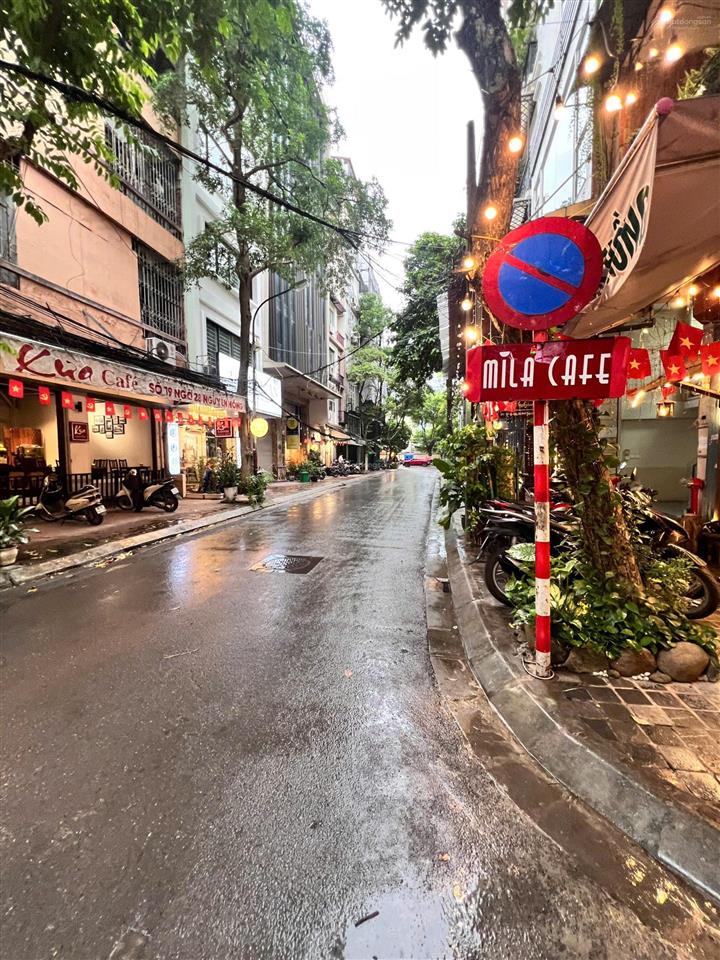 Cho thuê cửa hàng phố nguyên hồng, đống đa, phố ô tô, mặt tiền 6m, kinh doanh sầm uất