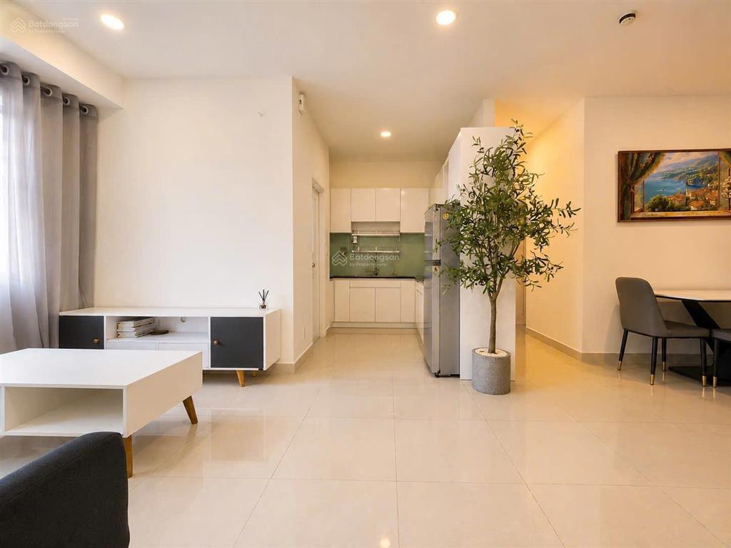 Cho thuê ngắn hạn  căn hộ dịch vụ 2pn  80m2 ngay trung tâm hcm