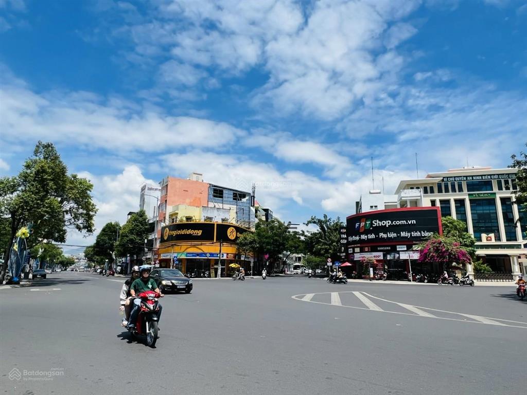 Bán toà nhà building mt trương quốc dung, phú nhuận (10x25m, hầm 9 tầng) hđt 315 tr/th  68 tỷ