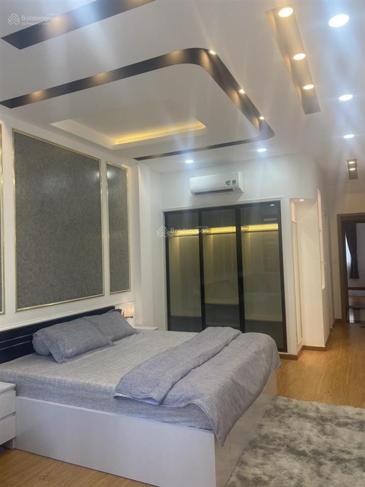 Hot mt nguyễn minh hoàng dt 6x20m, 4 lầu, giá 23,5 tỷ còn tl