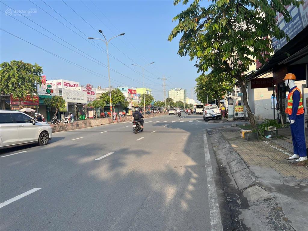 Hot mt lũy bán bích 25x60m nở hậu, dtcn 1450m2 giá 220 tỷ còn tl