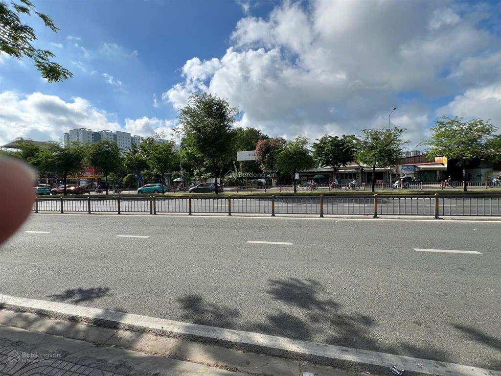 Hot mt quốc lộ 1a dt 30x120m, full thổ cư giá 245 tỷ còn tl