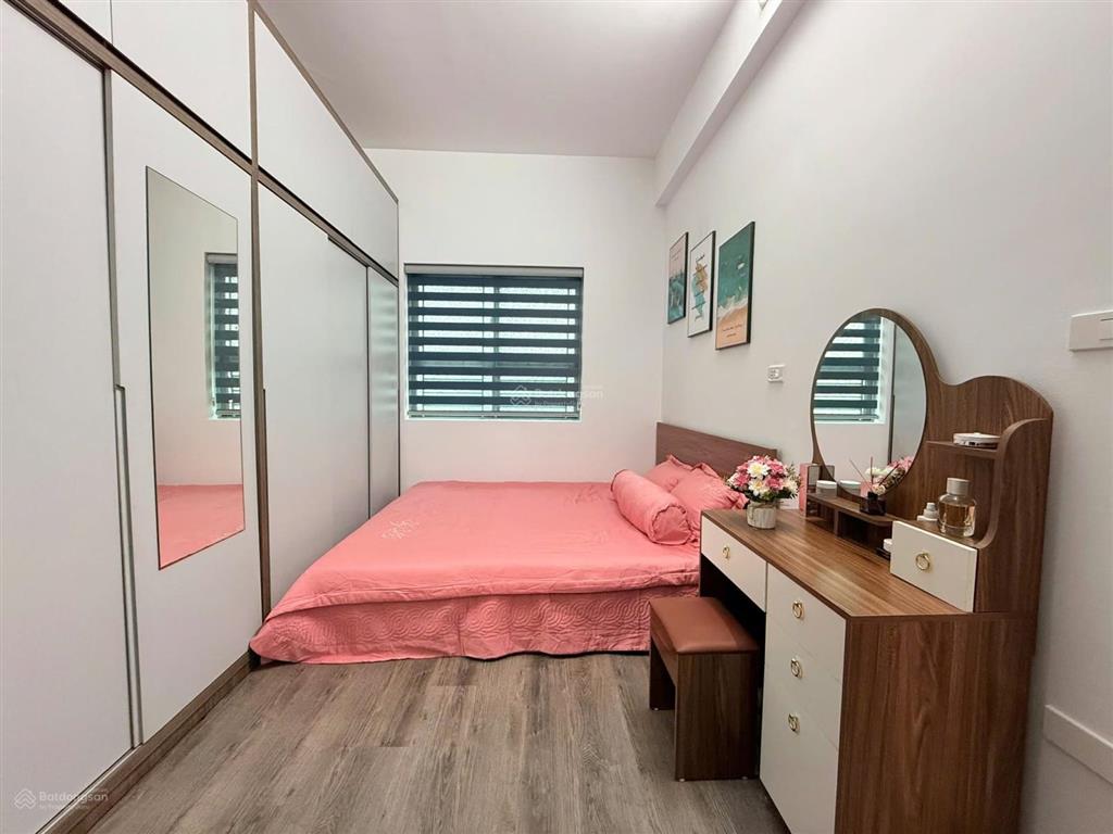 Giảm sốc giá chỉ 3,4x tỷ! 65m2 2 phòng ngủ 2 vệ sinh, full nội thất tại kim văn kim lũ?