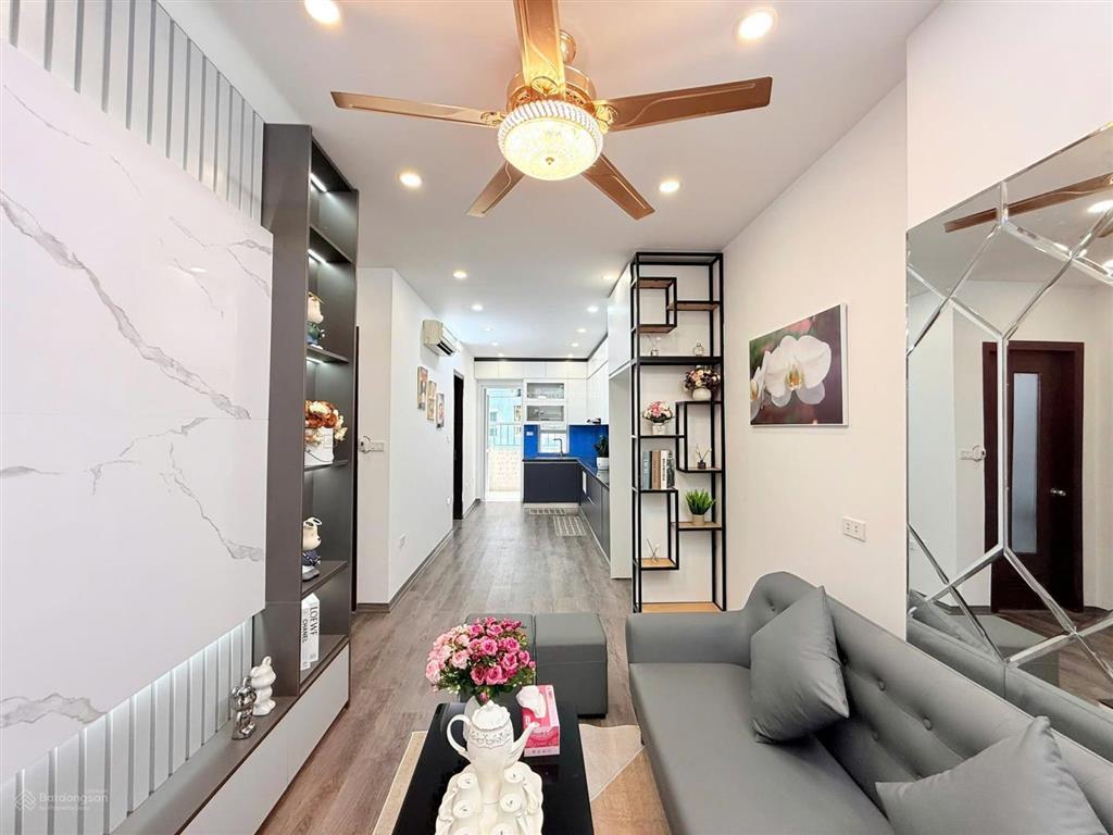 Giảm sốc giá chỉ 3,4x tỷ! 65m2 2 phòng ngủ 2 vệ sinh, full nội thất tại kim văn kim lũ?