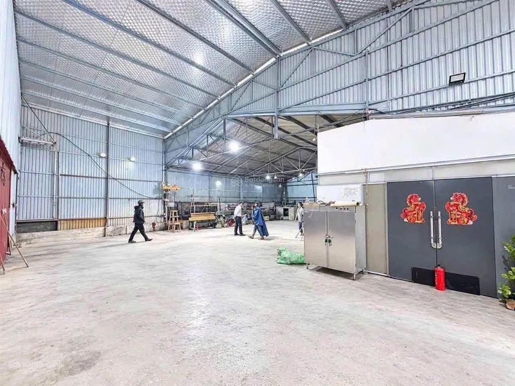 Cho thuê kho xưởng tại cầu bươu, giá chỉ 7 triệu, dt 120 m2