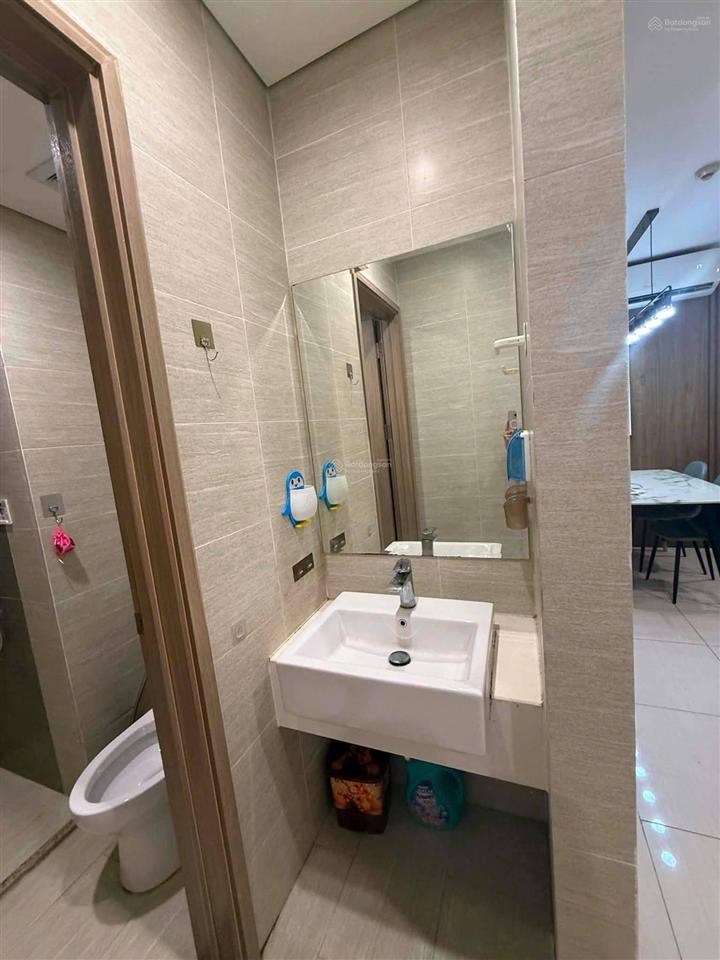 Chỉ 2.6 tỷ bán căn vinhomes ocean park gia lâm 55m 2pn 1wc full nội thất sẵn sổ