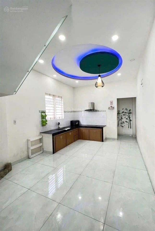 Cho thuê nhà căn góc 2mt  hẻm nguyễn thị định phường cát lái gần chợ cây