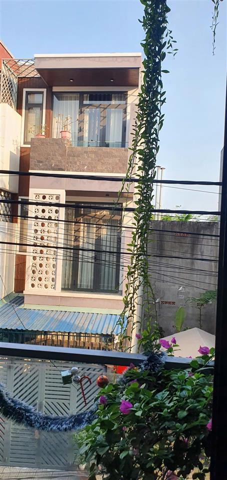 Cho thuê nhà nguyên căn mới đẹp hẻm cụt  yên tĩnh xe hơi tới nhà đường số 8