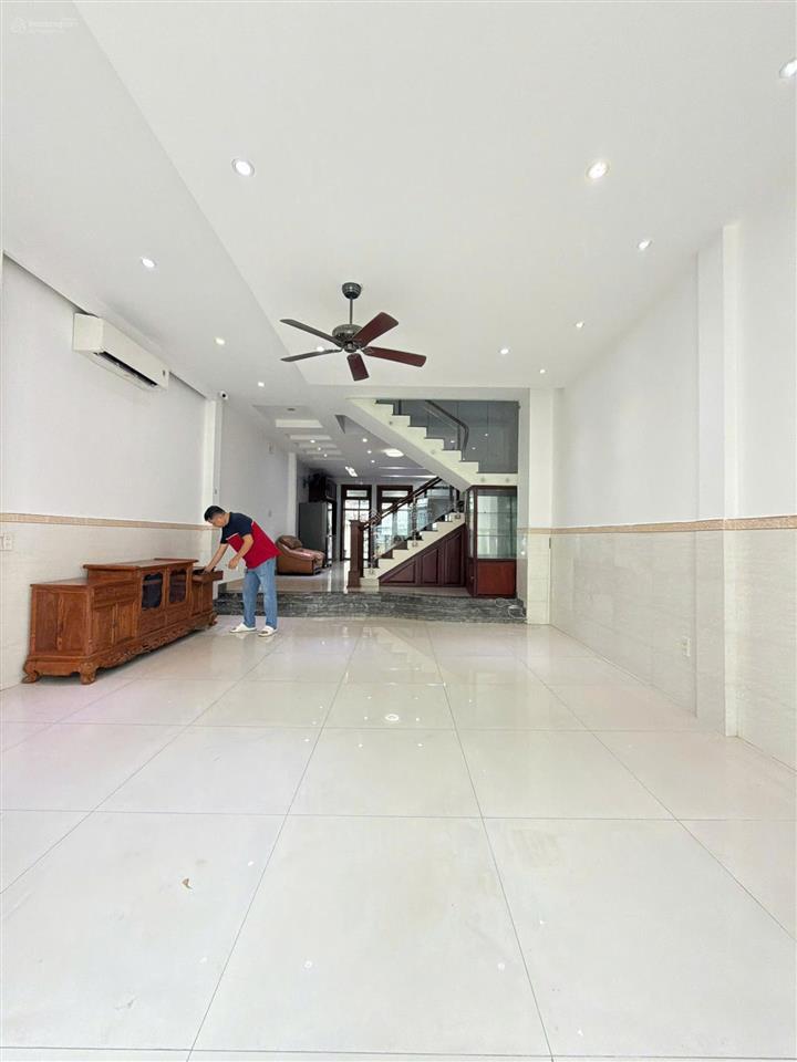 Cho thuê nhà khu mười mẫu như hình 100% đường 47 phường bình trưng đông  0937 008 ***