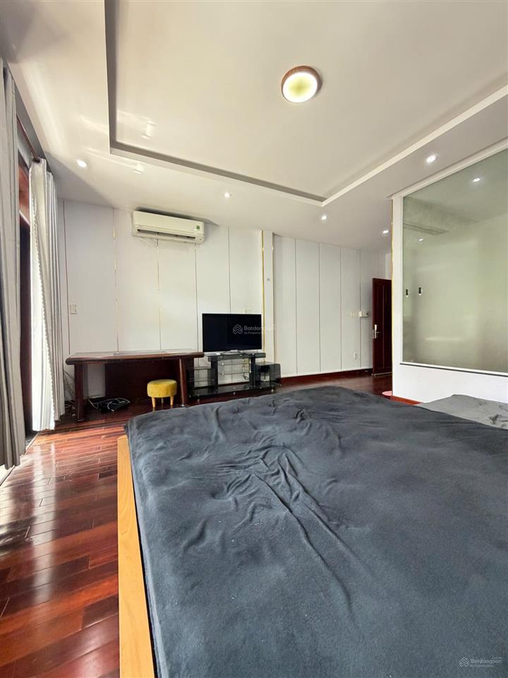Cho thuê nhà khu mười mẫu như hình 100% đường 47 phường bình trưng đông  0937 008 ***